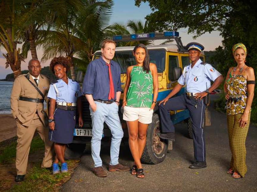 阳光普照马略卡岛犯罪剧_绝美海岸风光犯罪悬疑剧_欧美绝伦推理爱情片